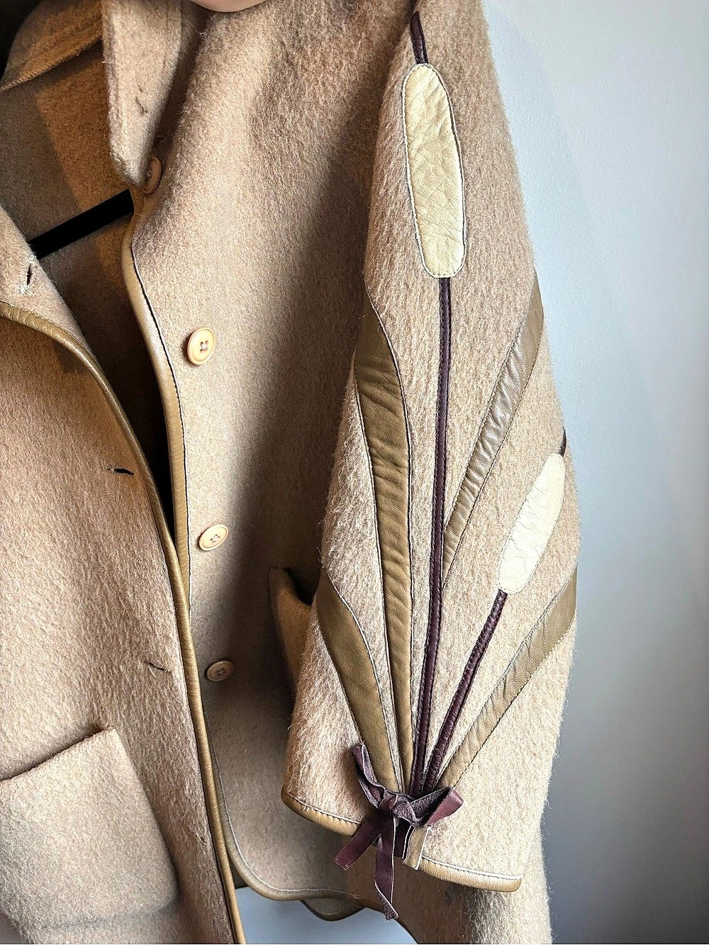 Vintage wool Jacket in tan, with leather appliqué